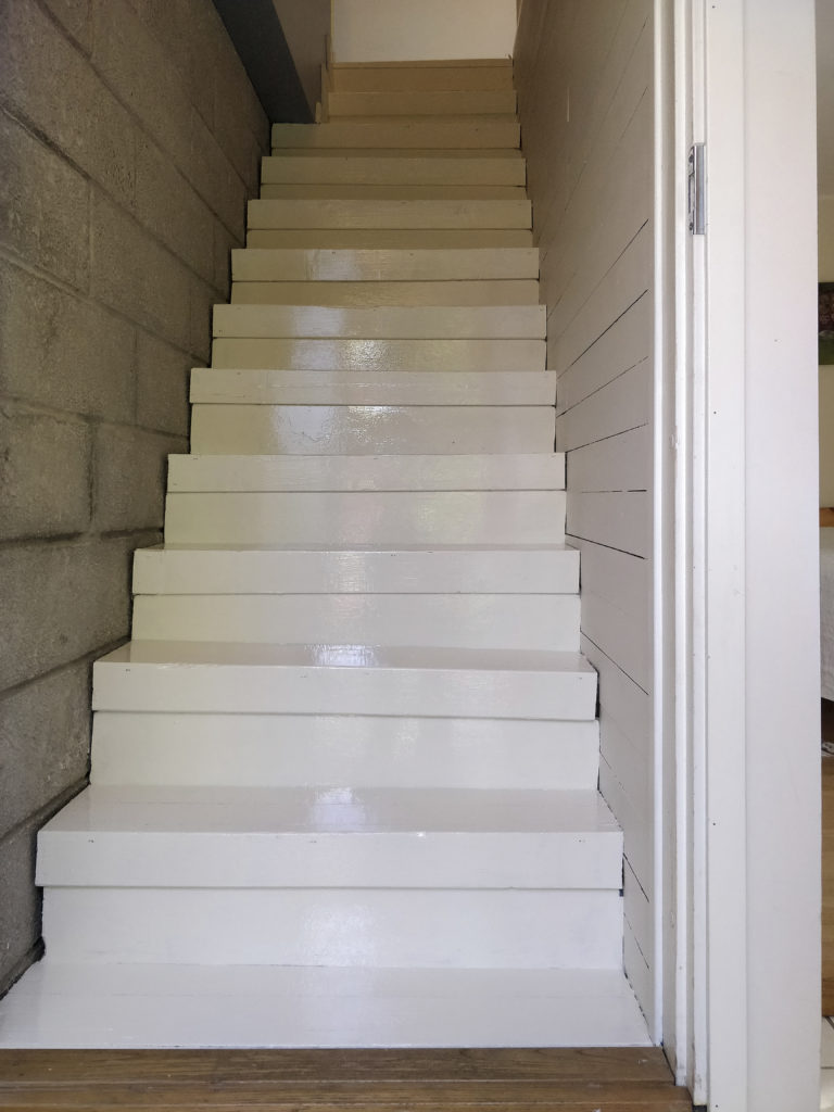 Trepp teisele korrusele | Staircase leading to the first floor